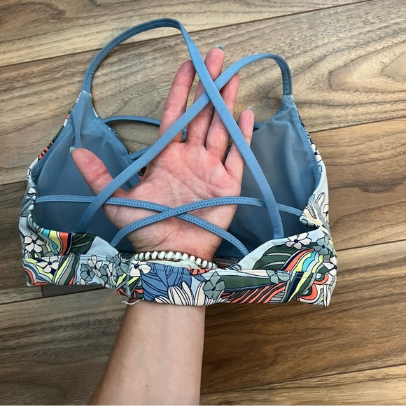 VA Sport Floral Strappy Sports Bra - Picture 4 of 4